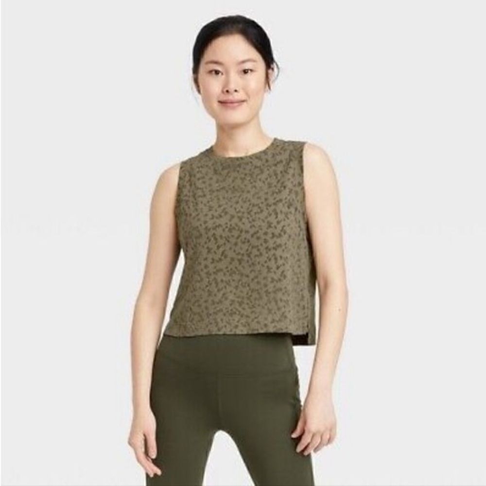 All In Motion Olive Green Burnout Fabric Pattern Cropped Tank Women's XL